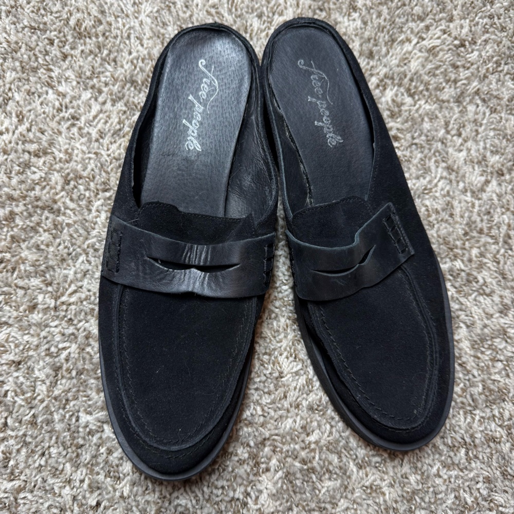 Free People Payton Suede Slip on Stacked Heeled Penny Loafer Mules Black